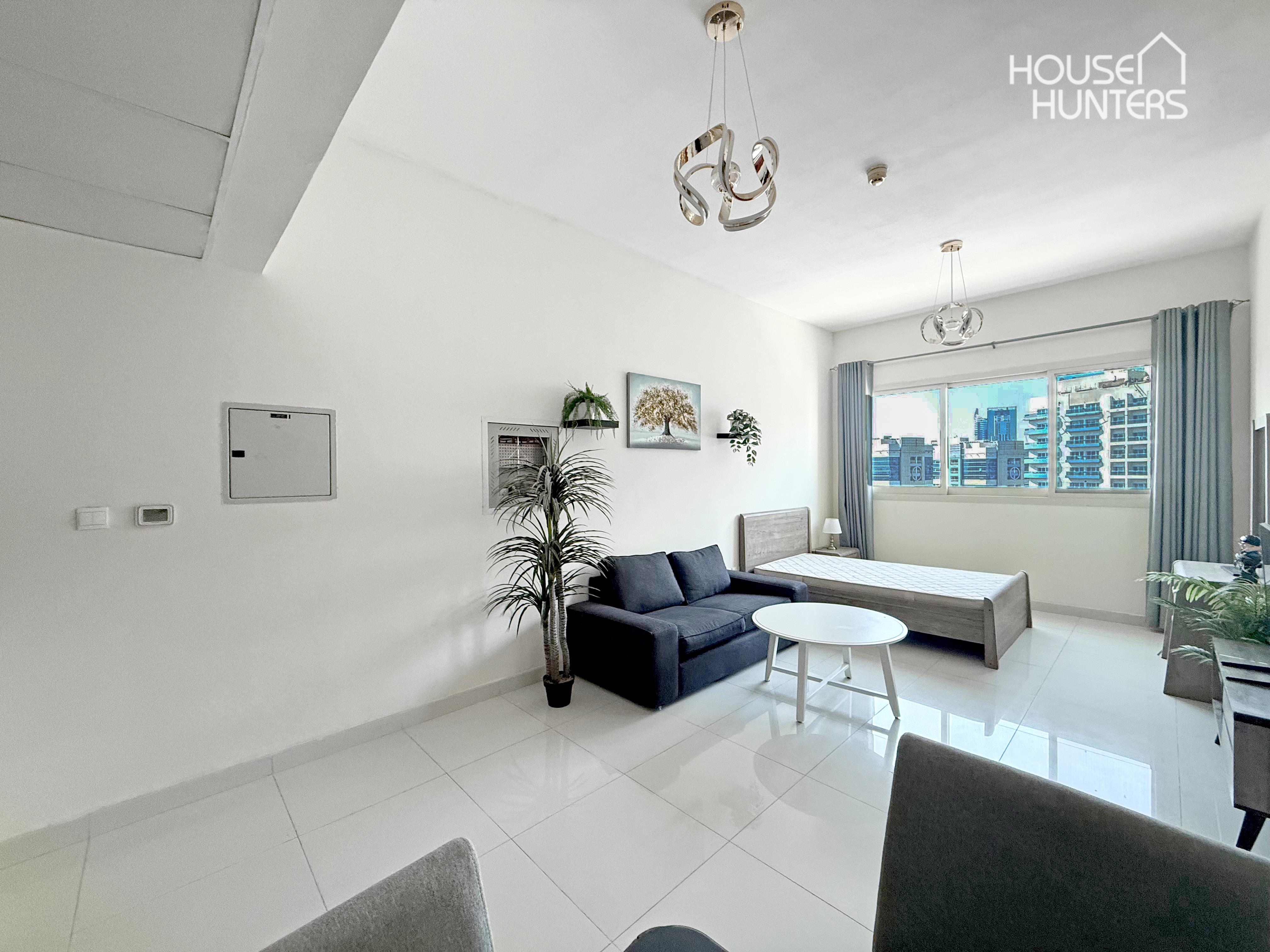 Fully furnished | High Floor | Vacant