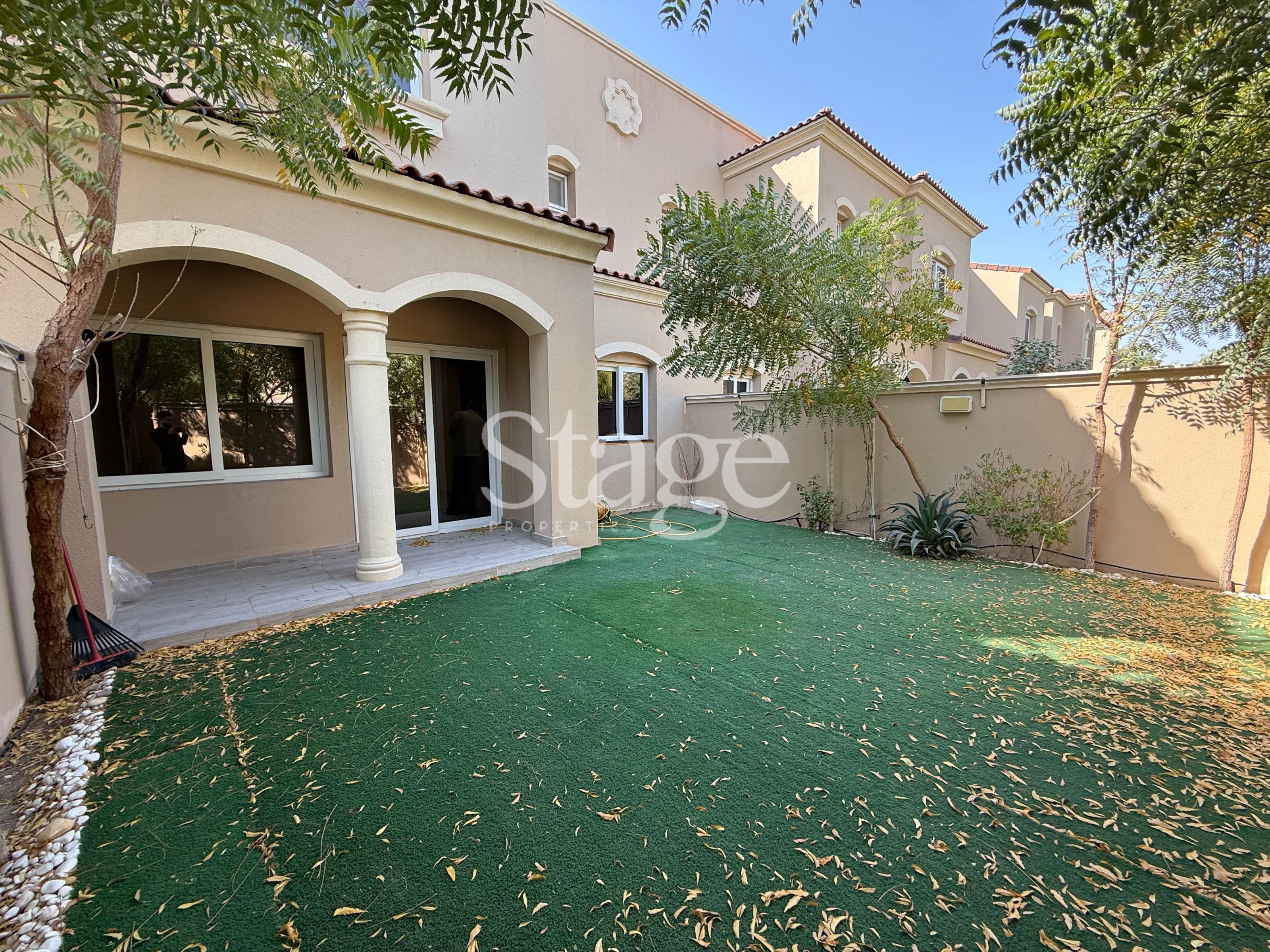 SINGLE ROW| INTERNAL ROAD| CLOSE TO POOL AND PARK
