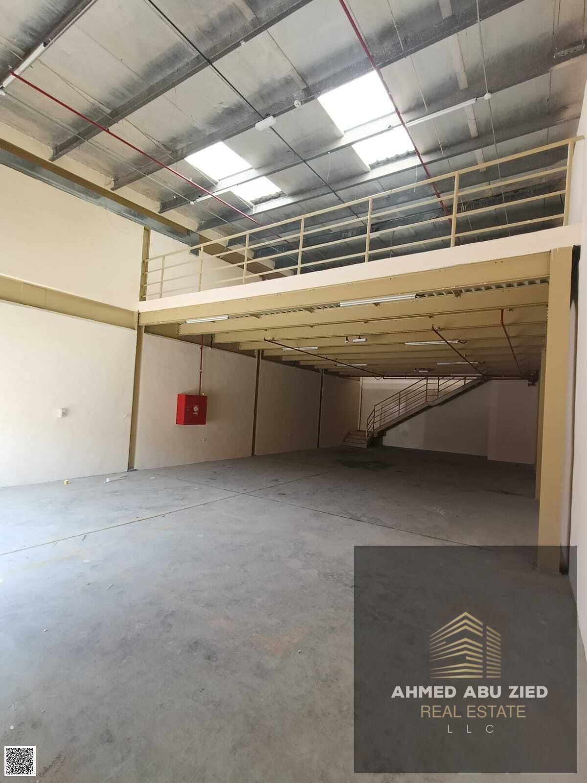 Commercial warehouse 6000 sq. ft, strategic location near Mohammed Bin Zayed Road, suitable for all activities, easy access to Sharjah & Dubai, practic