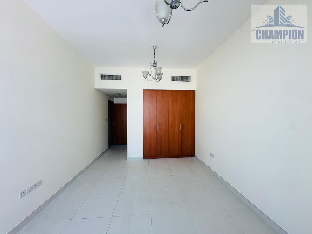 Bright & Spacious 2BHK with Laundry Room
