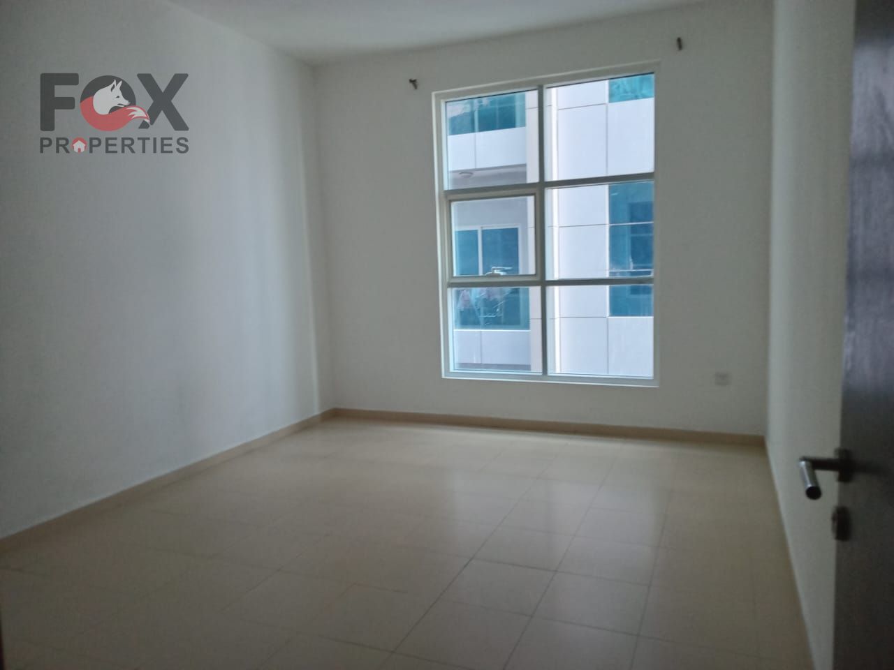 Shot offer | For sale: 1 bedroom and living room in City Towers | 757 sq ft | Private parking | Ownership available for all nationalities