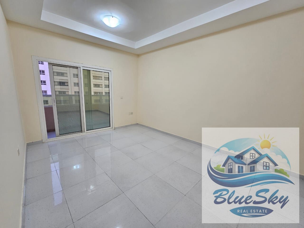 Limited no deposit 2bhk with balcony 38k only for to king faisal road
