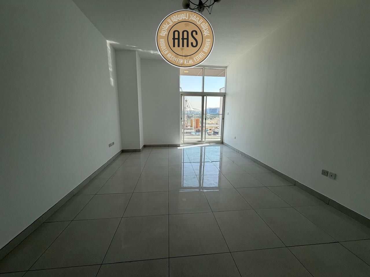 Luxury 1bhk With Kitchen With Appliances
