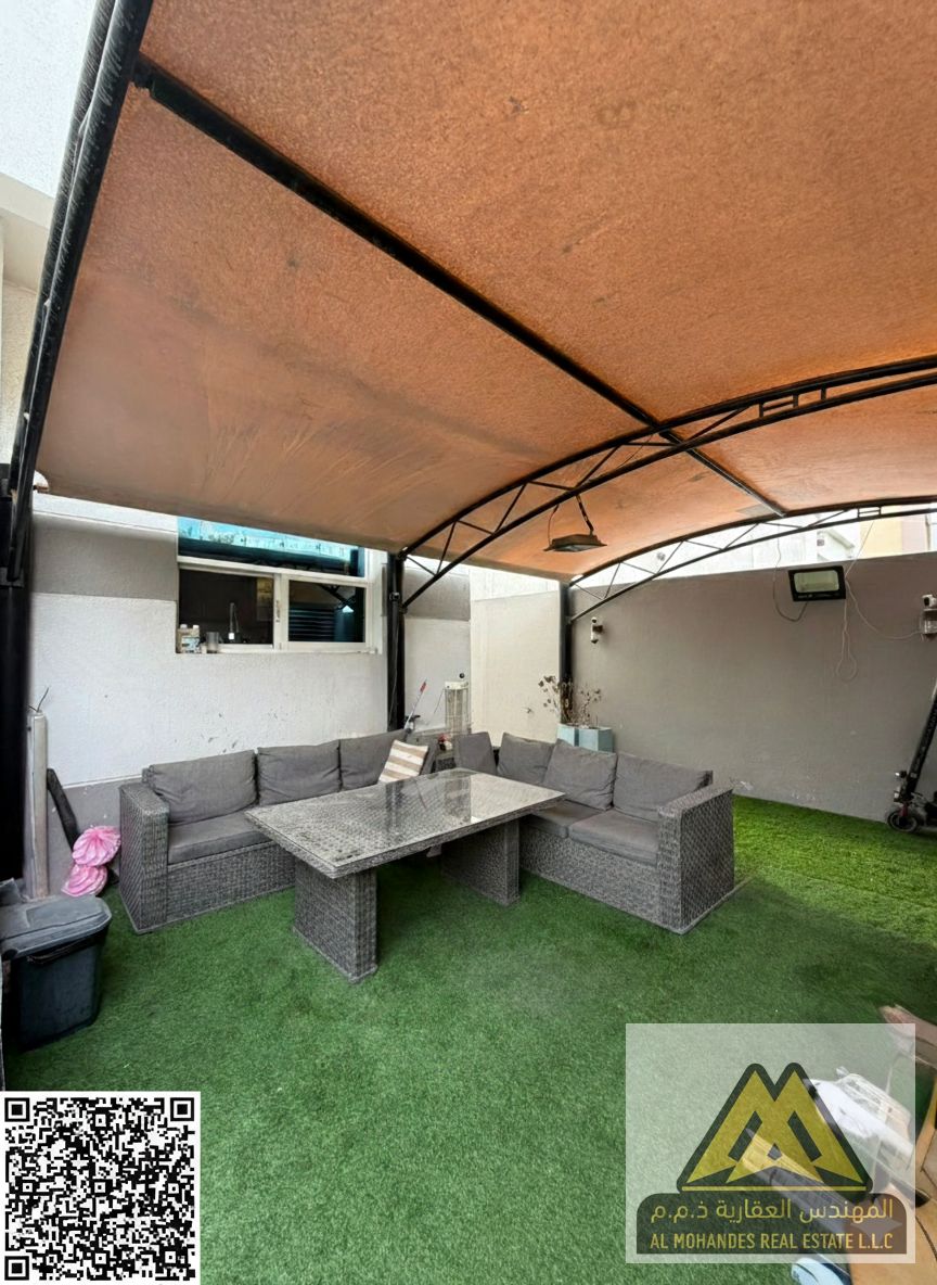 Master bedrooms | Majlis | Living room | Maid’s room | Parking | Balcony | Rooftop