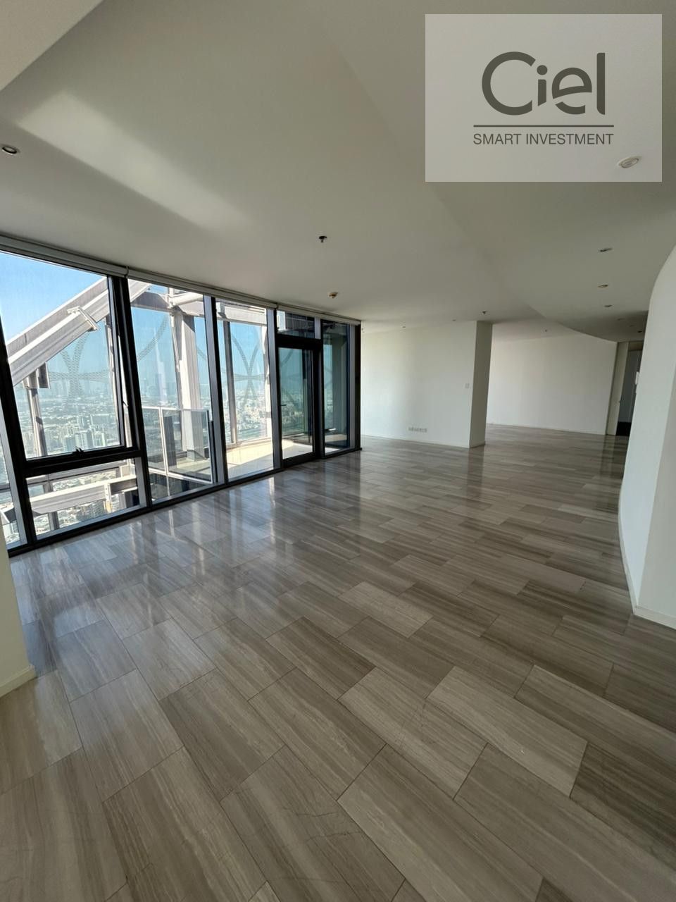 3BHK+Maidroom + Huge and Rare Unit | City + Sea View