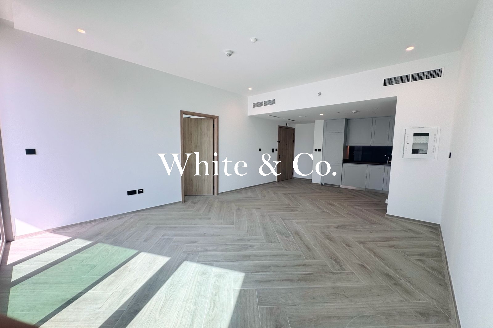 Canal View | Unfurnished | Ready to move in