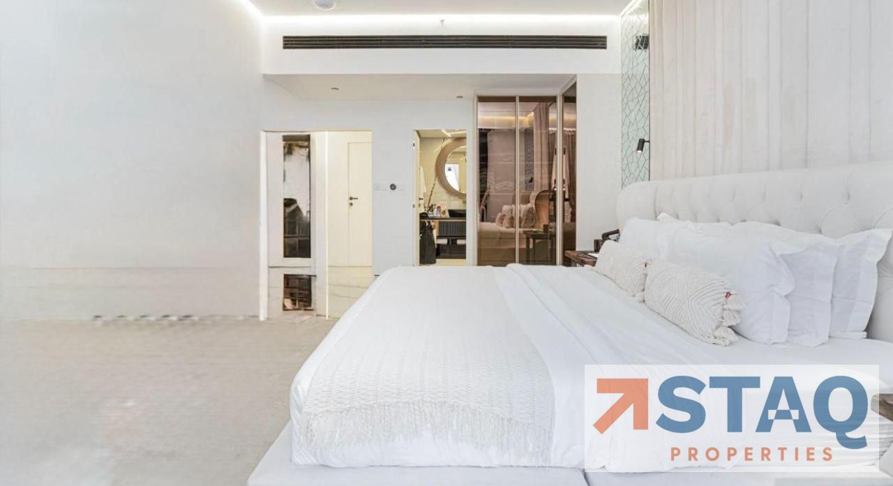 FULLY FURNISHED | HIGH FLOOR | FULLY UPGRADED