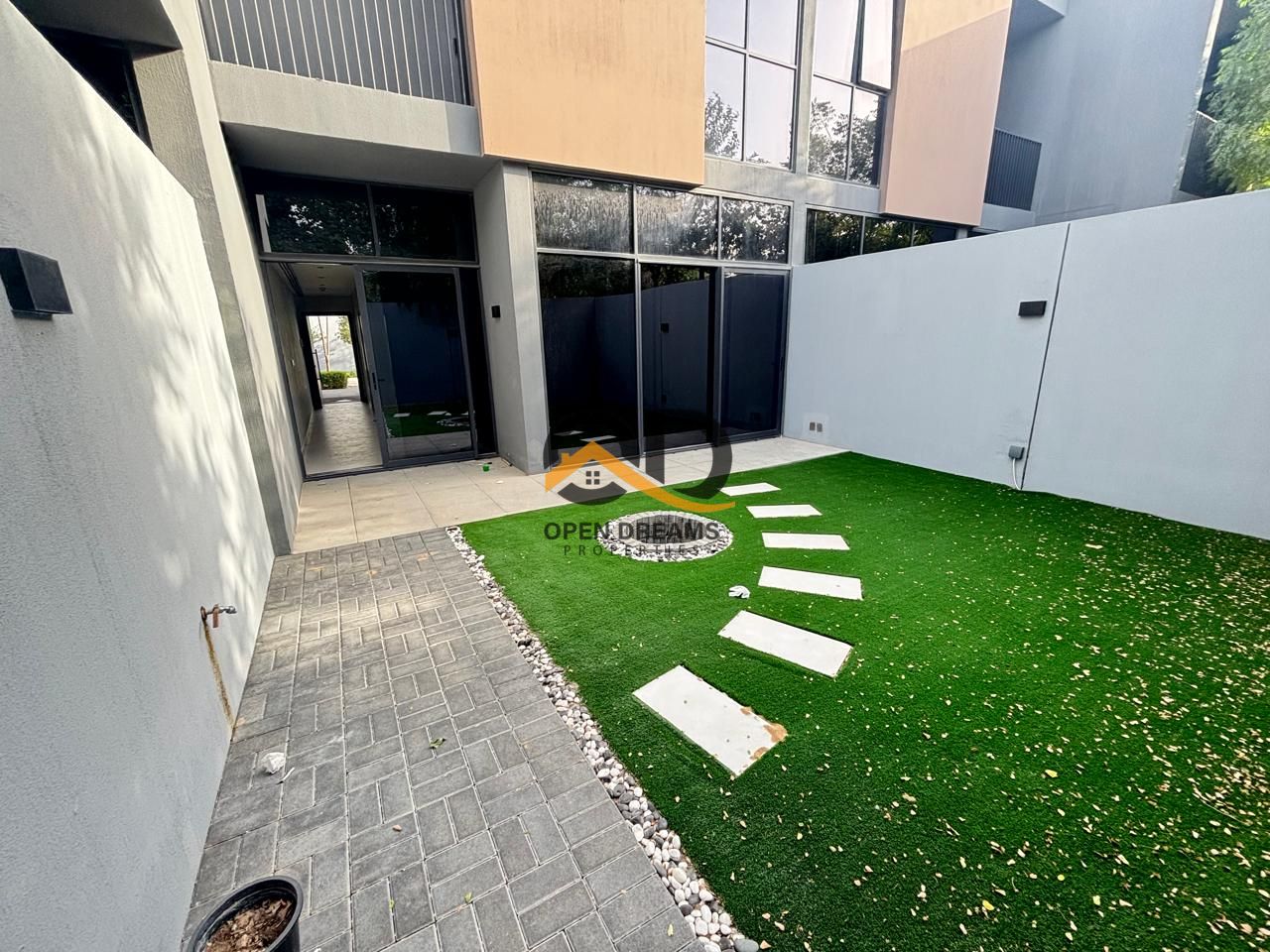 Modern Comfort Meets Scenic Beauty – 2BR in Sendian Masar