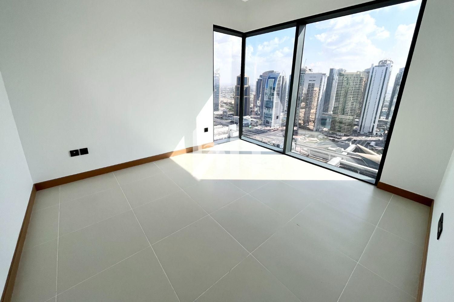 Marina View | High Floor | Vacant
