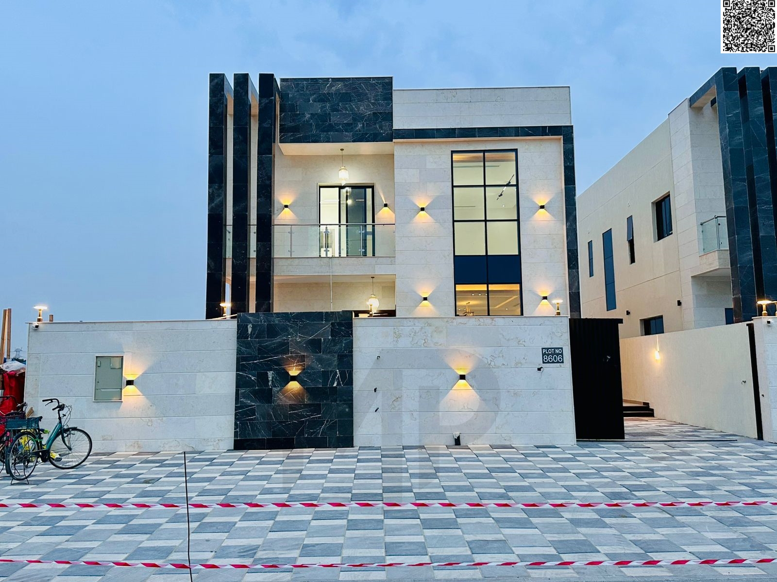 Luxury villa for sale in Al Zahia – 4 spacious rooms and a large yard, registration fees included