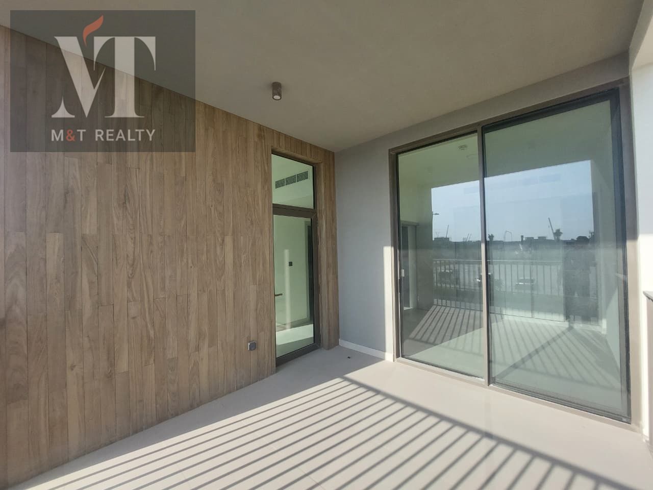 Corner Unit | Spacious | Near to Amenities