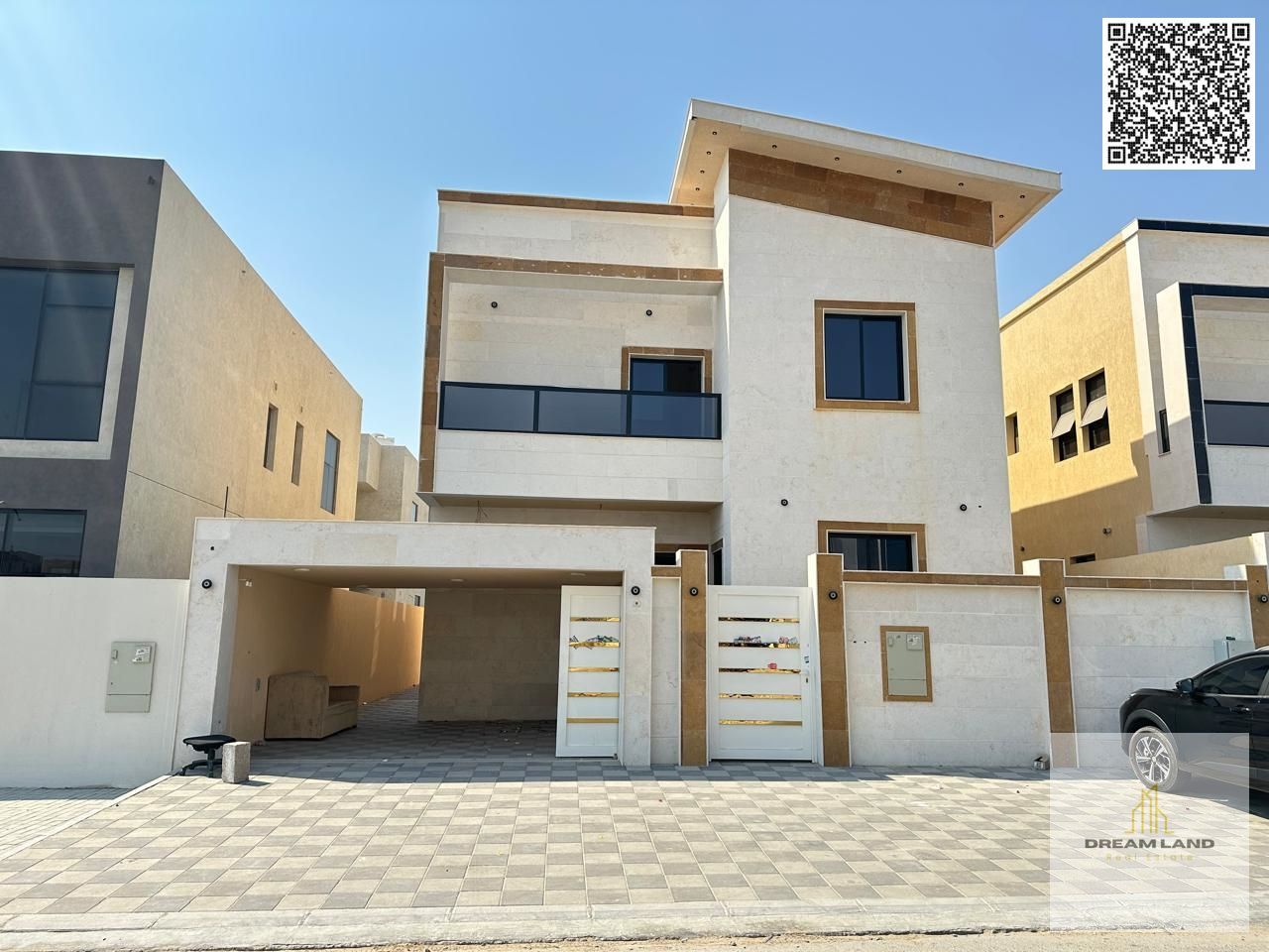 Luxury villa for sale, fully furnished with water, electricity, and air conditioning, ready for immediate occupancy, located behind Al-Hamidiyah Park