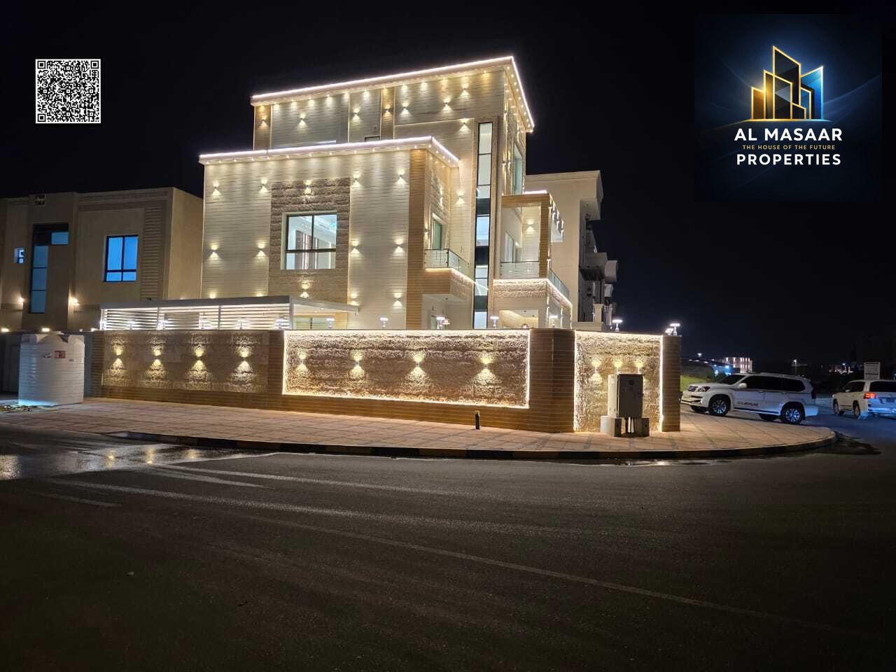 Corner unit with 6 master bedrooms, a roof terrace, and a large garden. Residential/commercial use. Excellent location, directly behind Al Qabail Mall