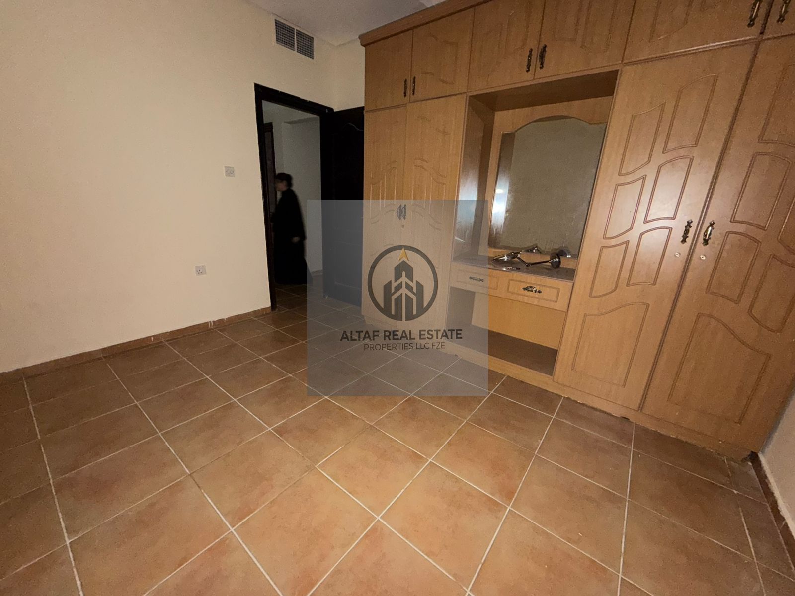 Ready To Move 1 BHK Near Mujarah Park or Cornish available with central ac central gas in just 29k