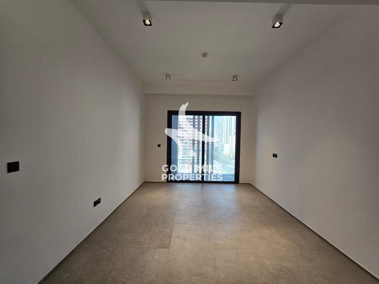 MODERN 1 BR - SPACIOUS BIG LAYOUT - FAMILY BUIILDING