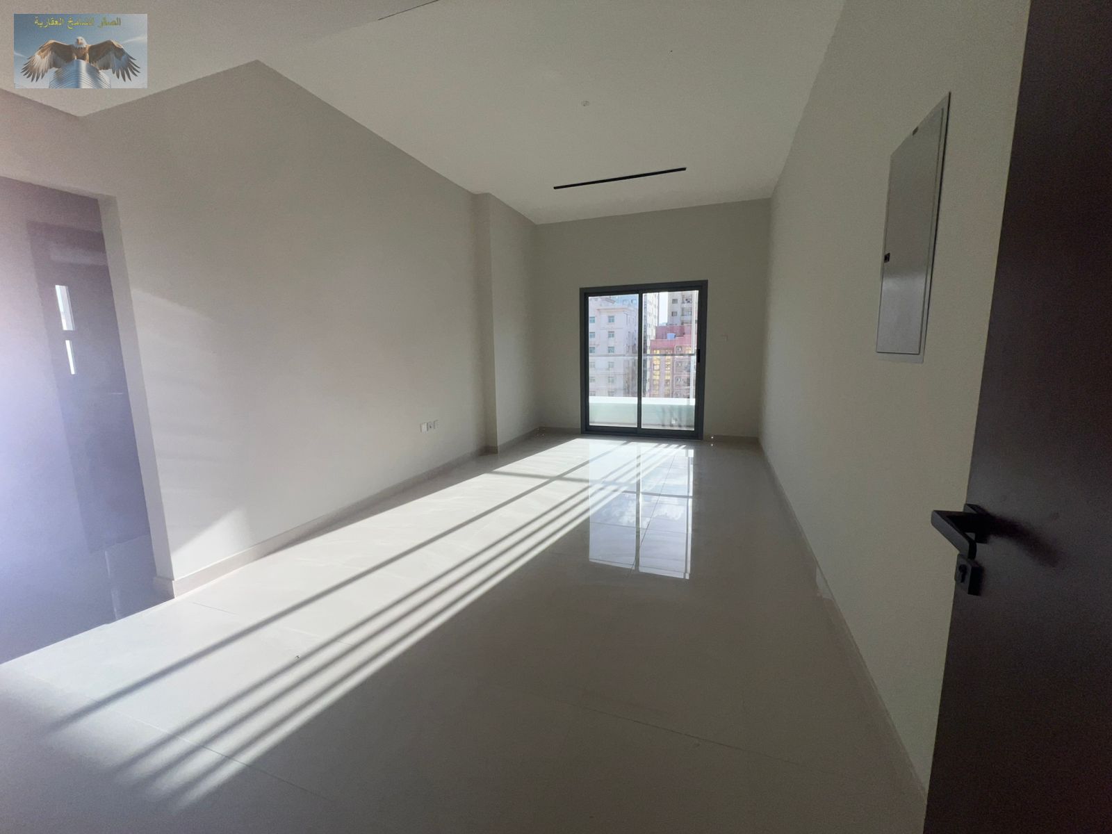 Beautiful 3-bedroom apartment with a living room for annual rent, first occupancy, built-in wardrobes, excellent finishes, and a spacious balcony.