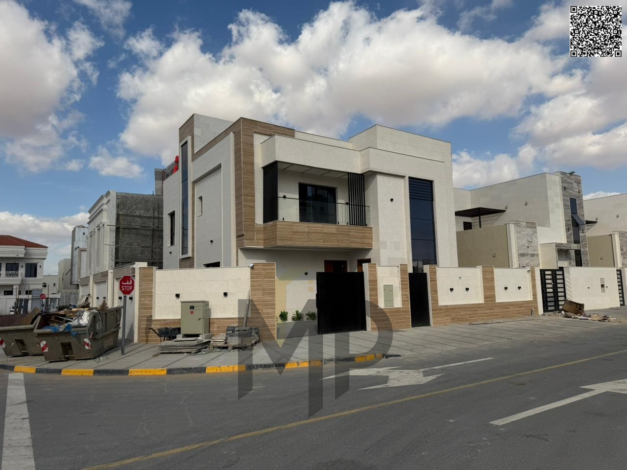 Luxury villa at a price including fees - freehold for all nationalities for life with the possibility of easy bank financing, direct sale from the own
