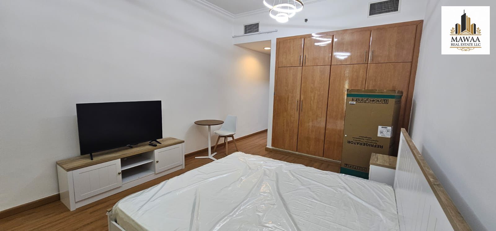 Furnished Studio | Mid Floor | Near Metro | Vacant Now