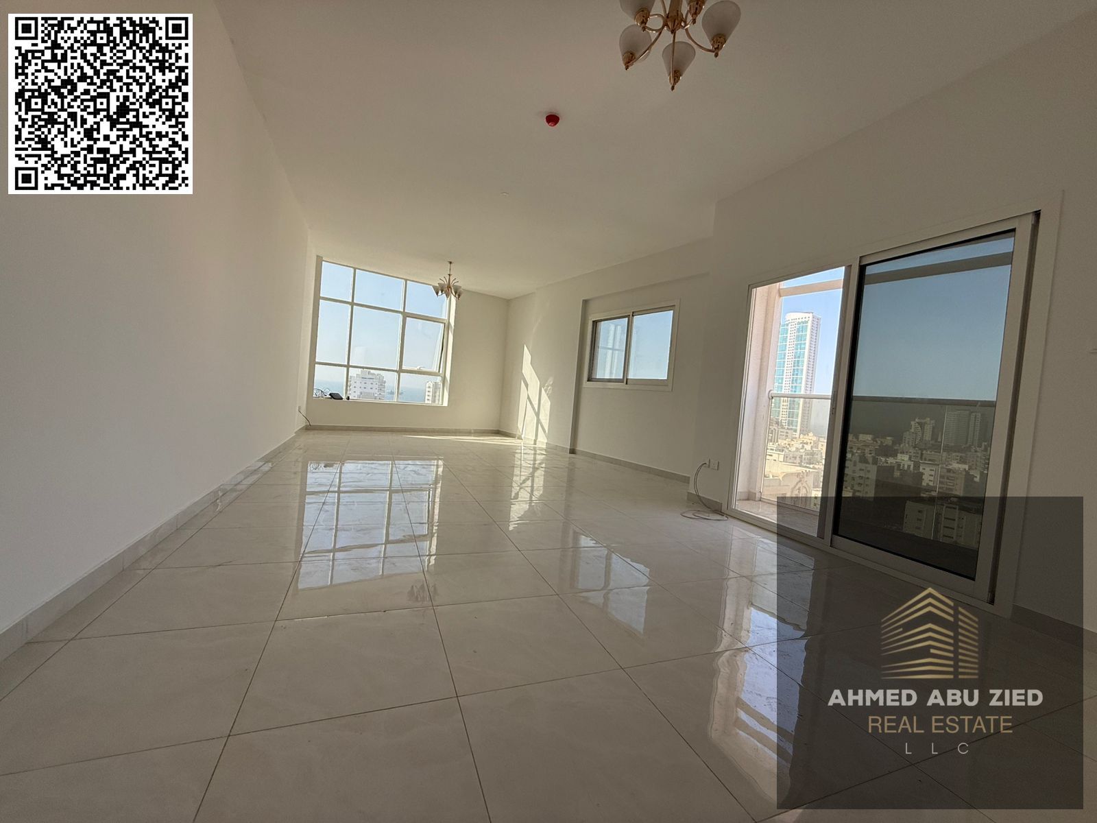 3 bedrooms and a living room with a maid's room, 4 bathrooms, free parking, 2 distinctive balconies with an open view, a fully equipped kitchen, built