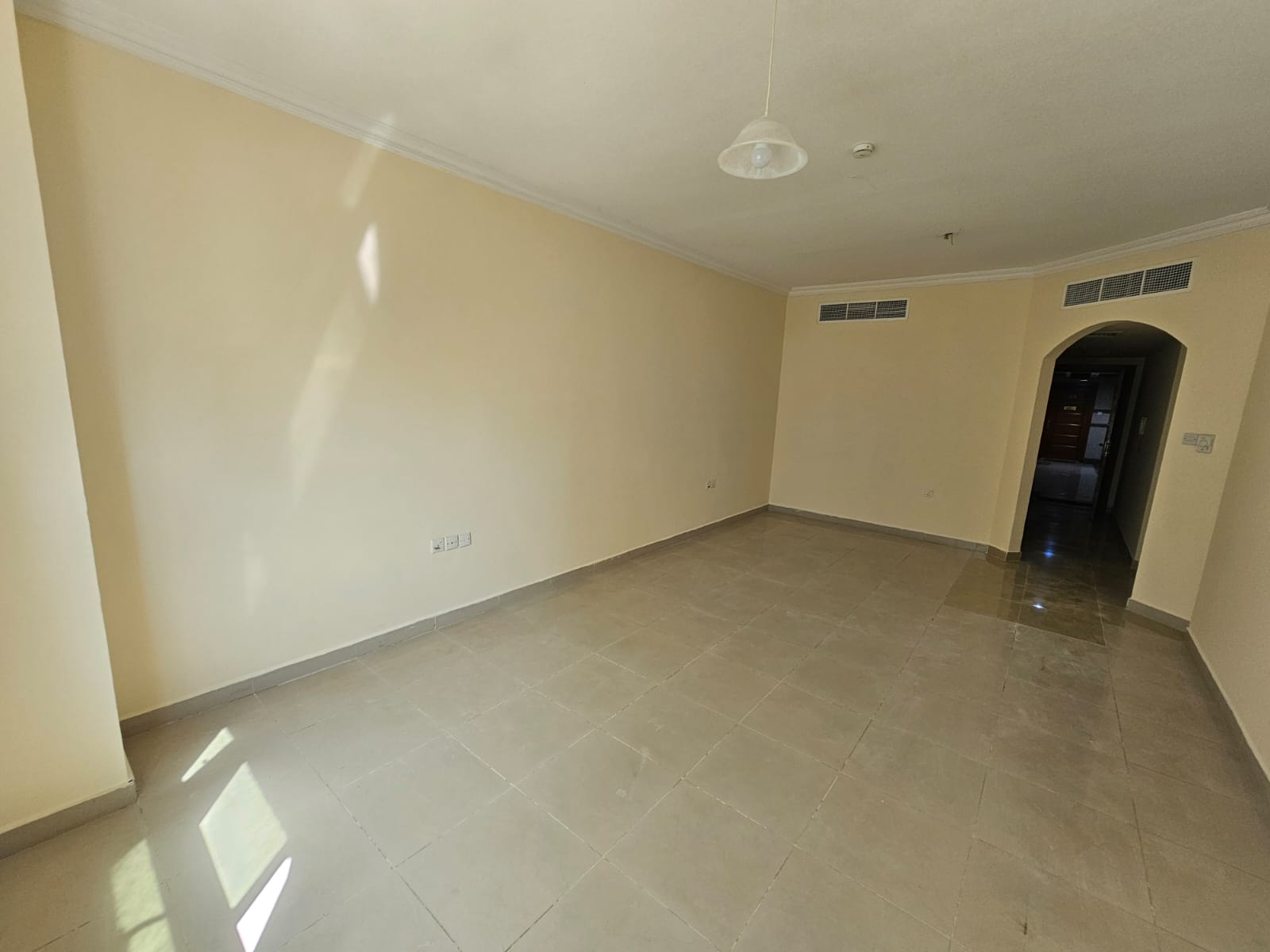 Includes a free barking, large spaces, superb apartment finishes, and with open view , in a vibrant location close to all services.