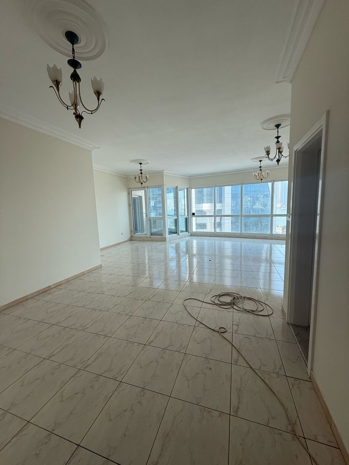 1 Golden opportunity to rent in Al Majaz: 2-3 bedrooms with a full lake view + one month free