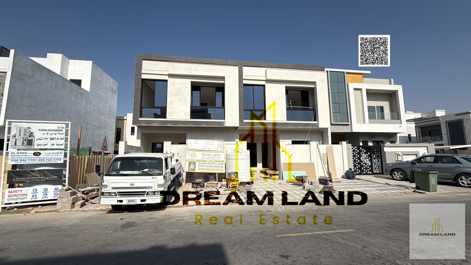 Adorable town house, consists of 4 master bedrooms with built in wardrobes and rooftop, now for sale in upscale area
