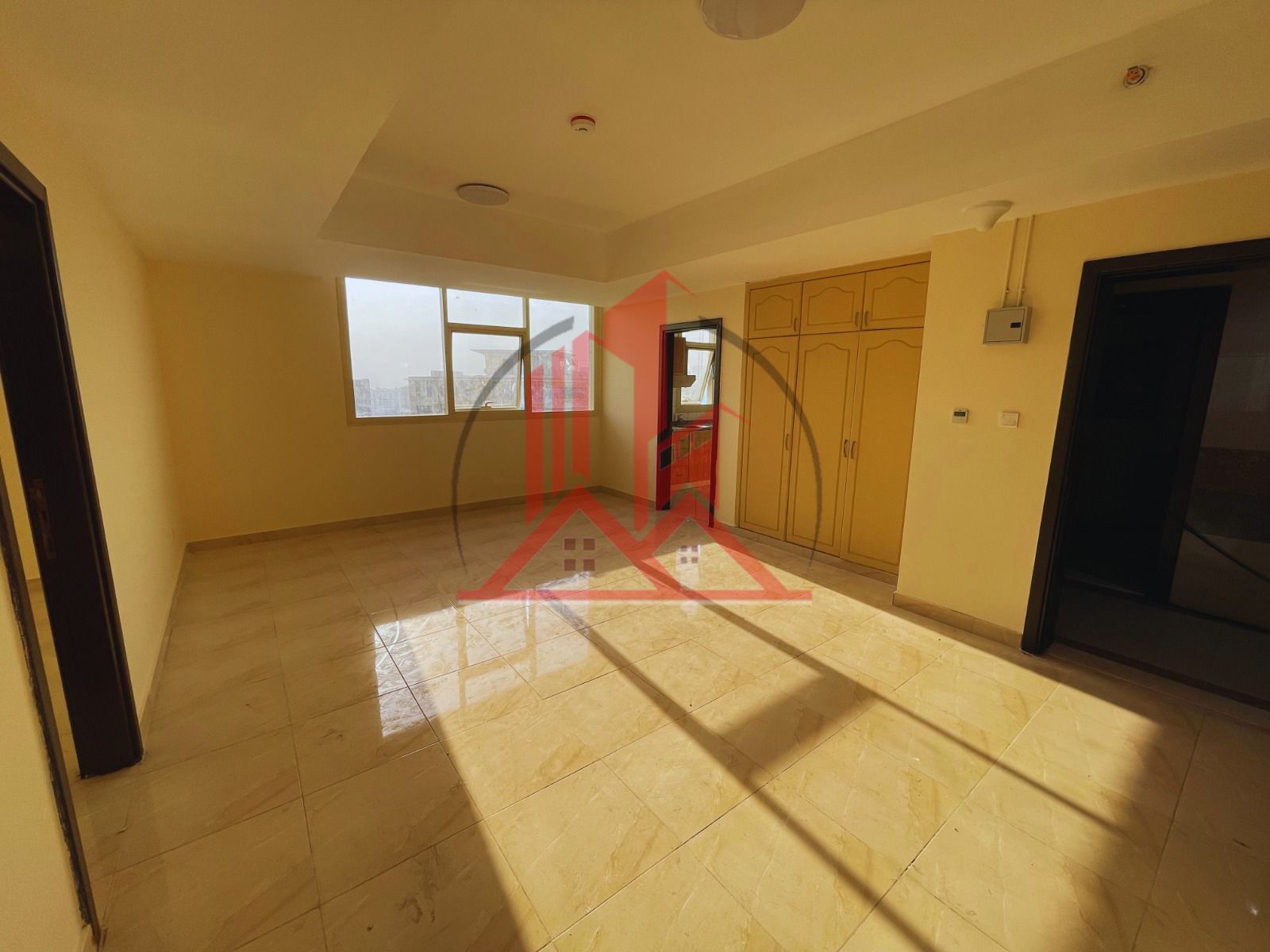 Upper-Floor 2BR – Light-filled with open skyline outlooks Only 47k 1 Parking Free