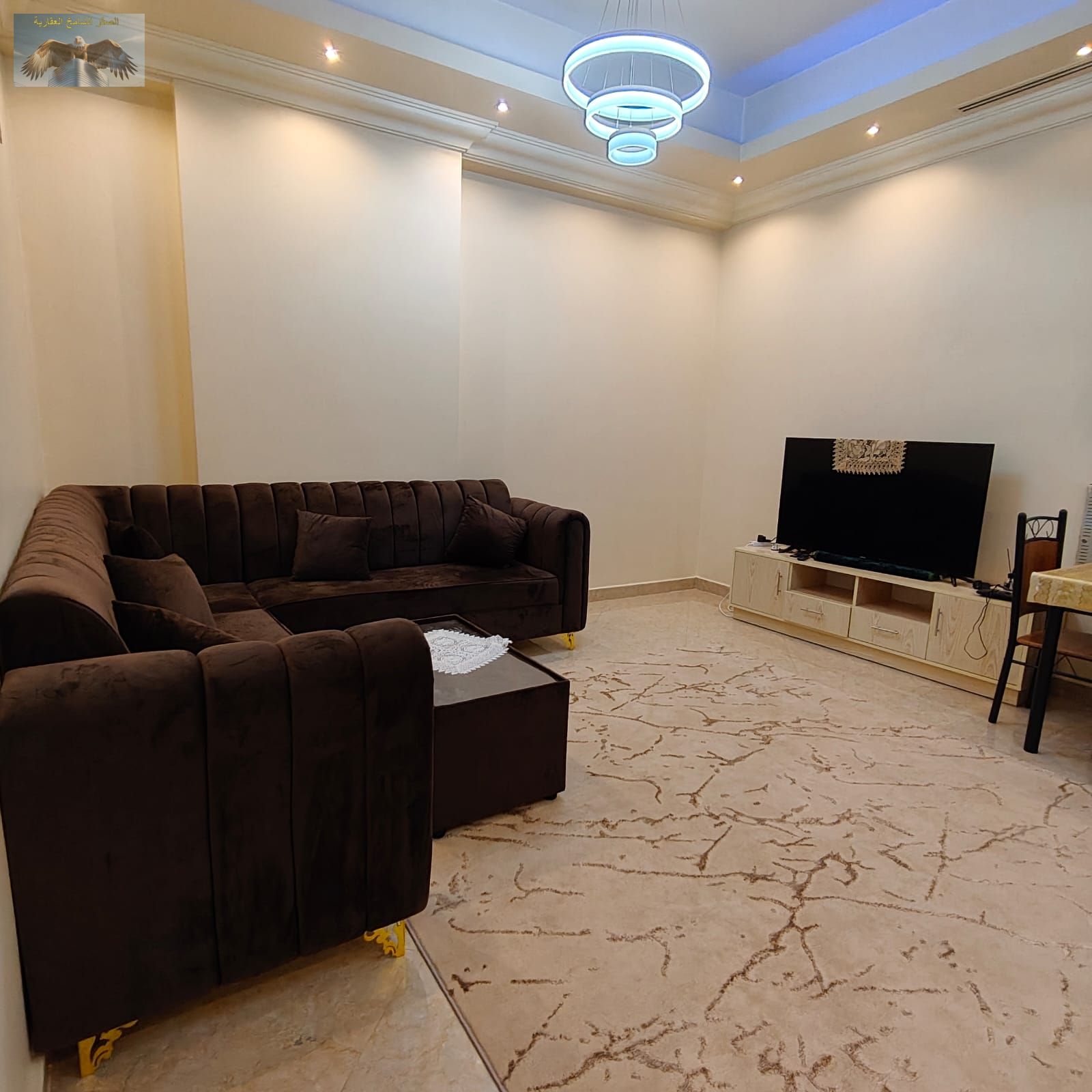 A great opportunity for monthly rent: a three-bedroom apartment with a living room, in a prime location with a wonderful view.