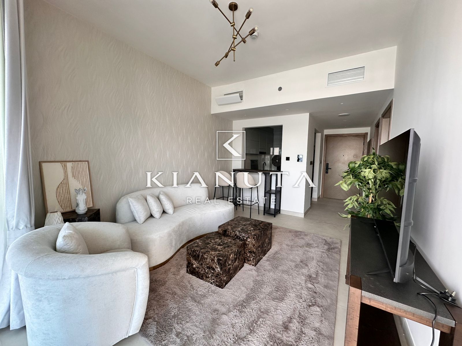 UPGRADED| LUXURY| HIGH FLOOR| LOCATED| FURNISHED