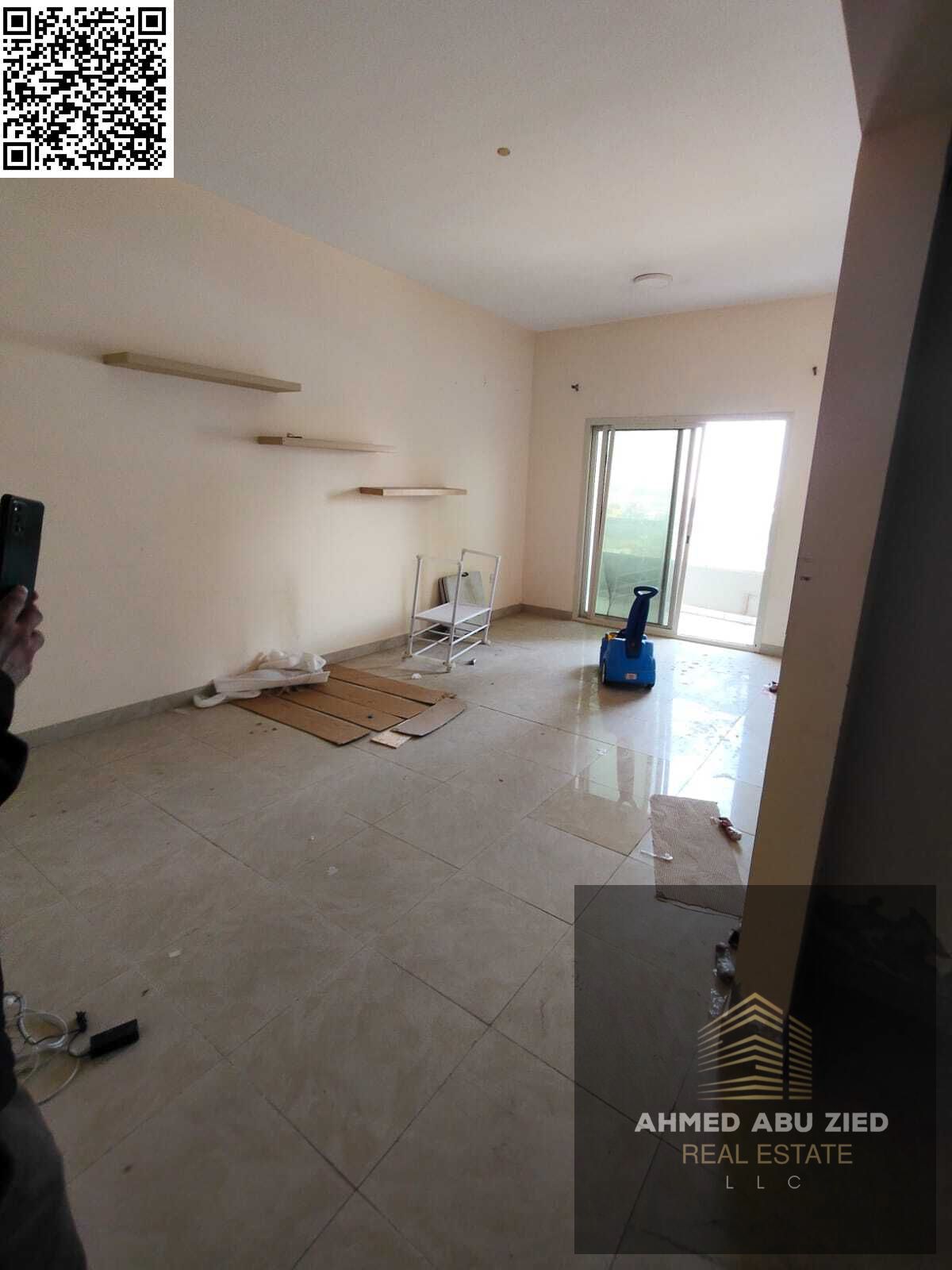 Sea View 2BR Apartment for Annual Rent in Al Bustan – Ajman | Spacious Layout, 1 Bathroom, Prime Location Near Corniche – Indians & Pakistanis Only