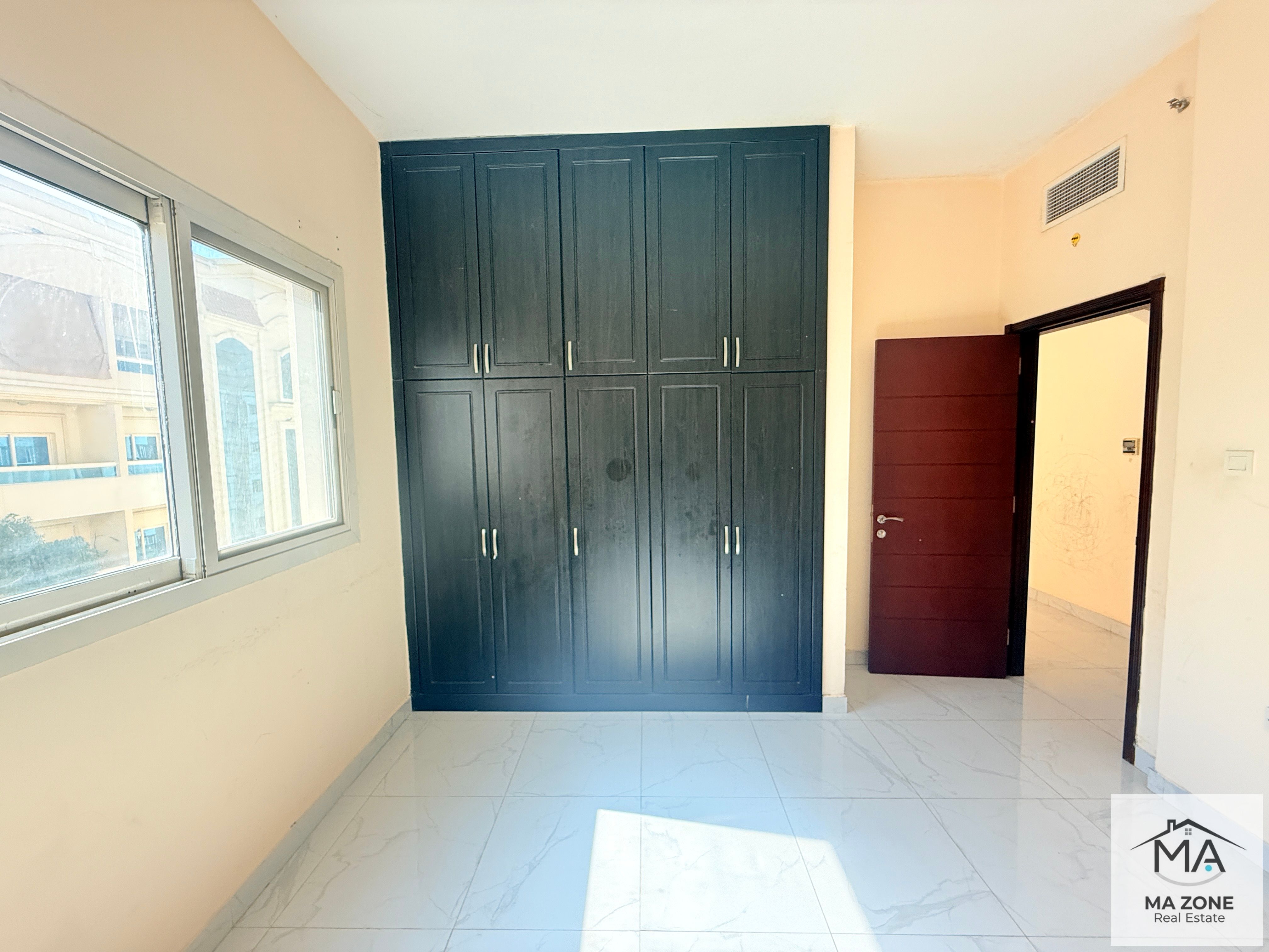 Spacious 1 Bhk Apartment Prime Location in Muwaileh Commercial,Your Dream Home Awaits