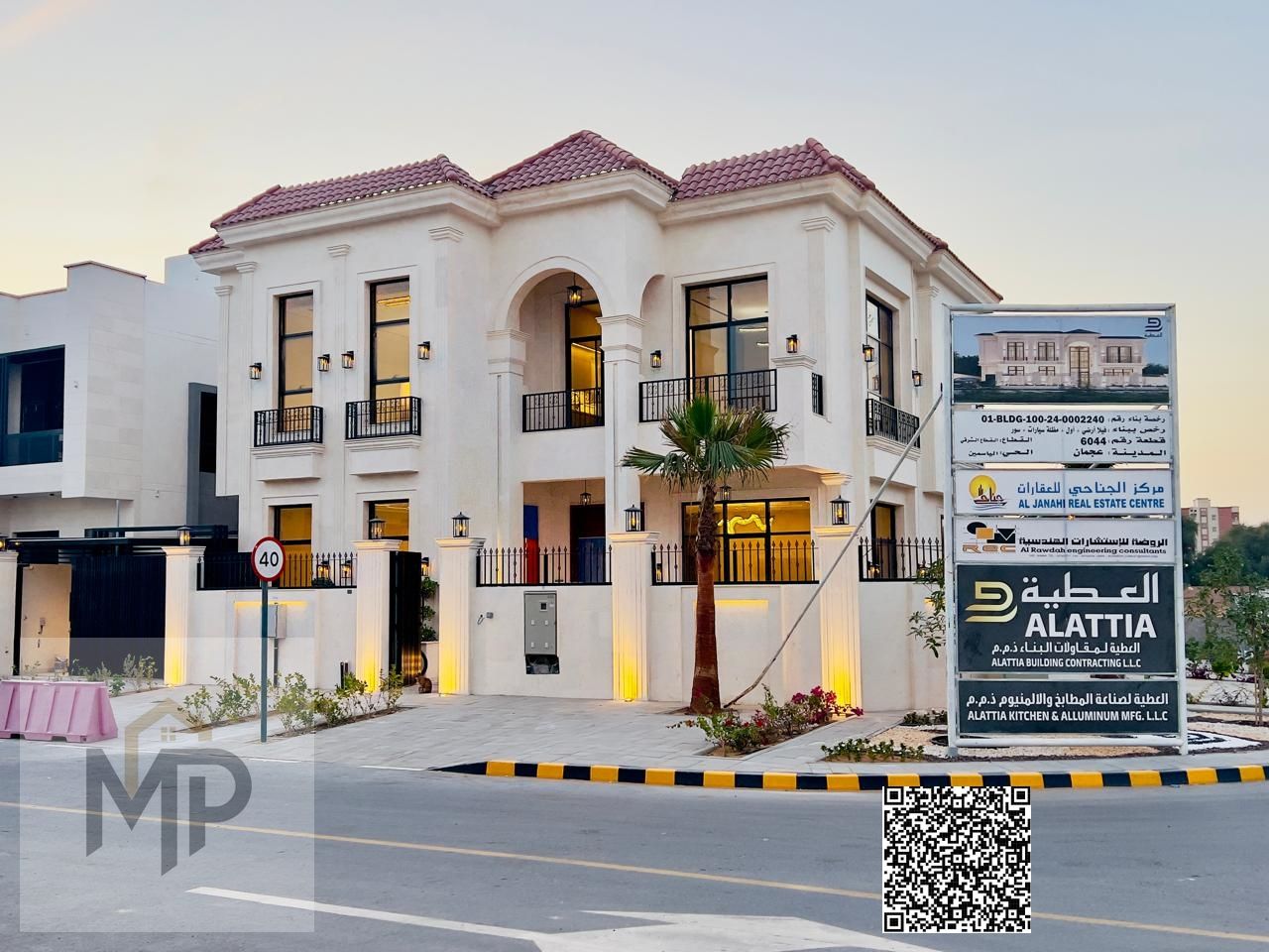 Luxurious design with swimming pool and garden/central air conditioning/water and electricity/registration fees included