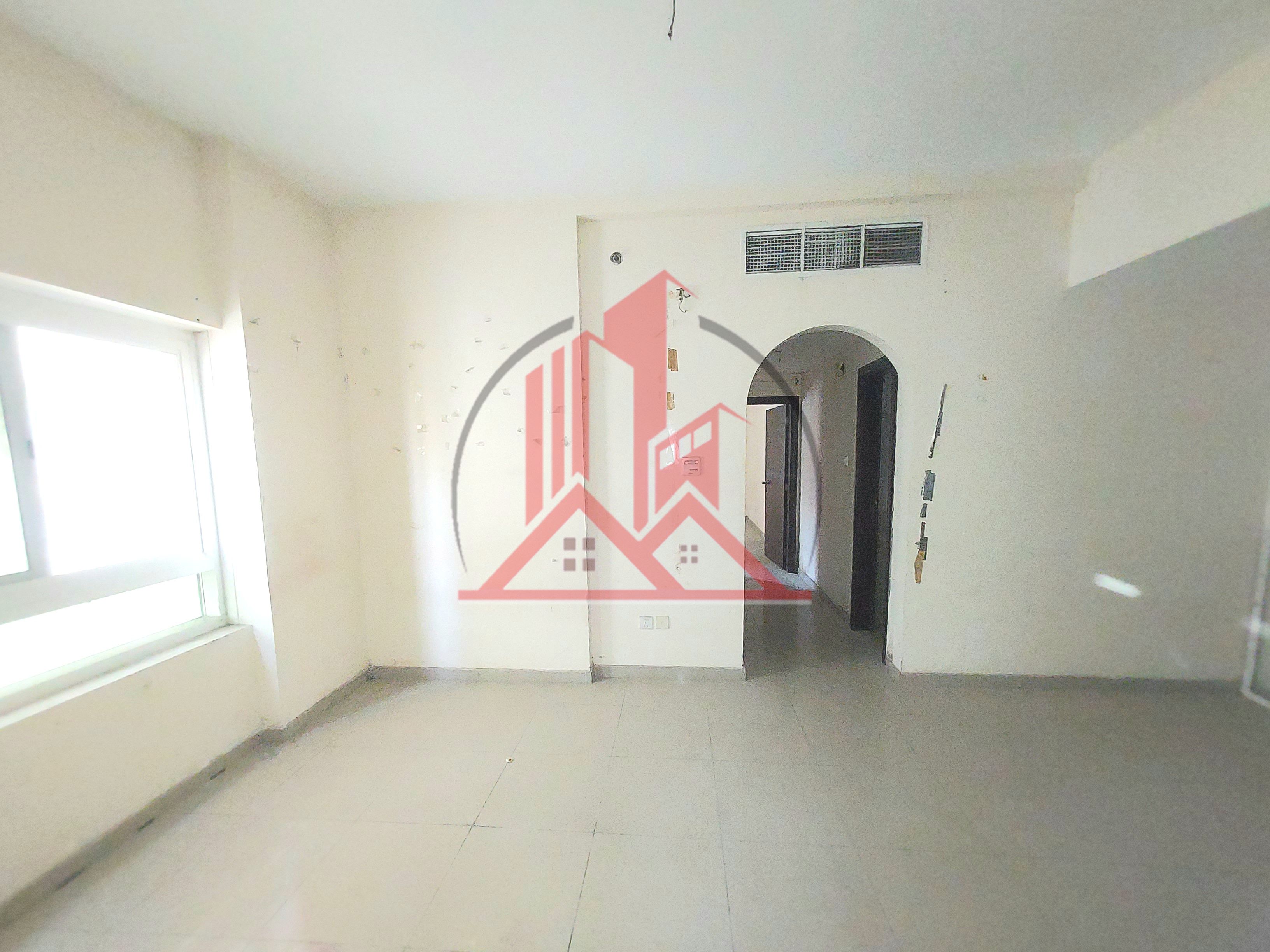 Spacious 1bhk with master bedroom Full washrooms | family building | near to nahda park