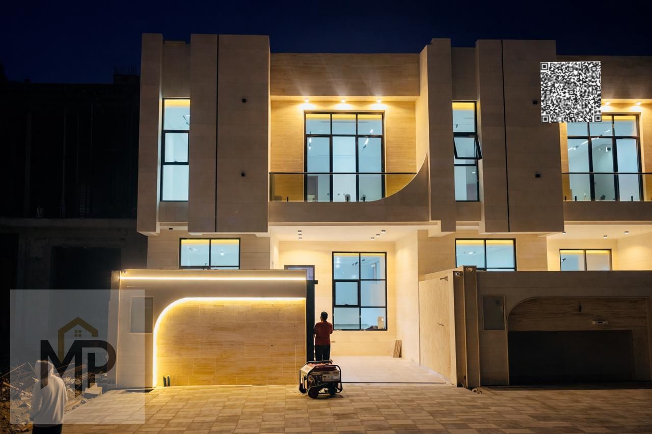 Two-story villa with a rooftop terrace, 5 bedrooms. Price includes registration and ownership fees.