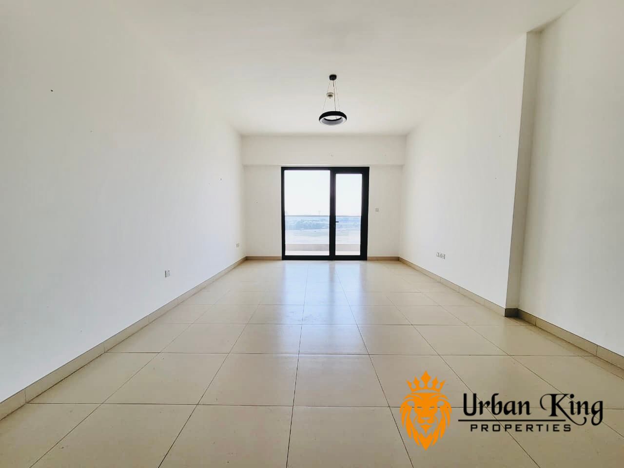 PRIME LOCATION / SPECIOUS / READY TO MOVE