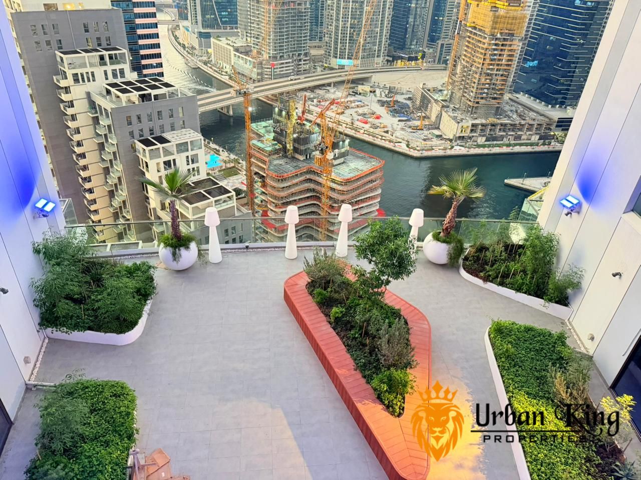 PRIVATE JACUZZI | PRIVATE GARDEN | BILLS INCLUDED