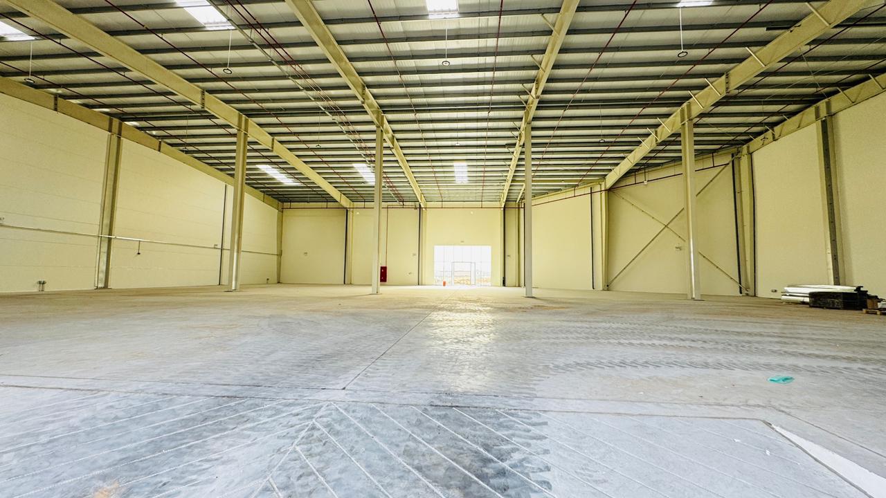 ROAD FACING // HIGH POWER 593KW BRAND NEW 34,119 SQFT Showroom Warehouse for Rent in New Modern Industrial Area, Umm Al Quwain