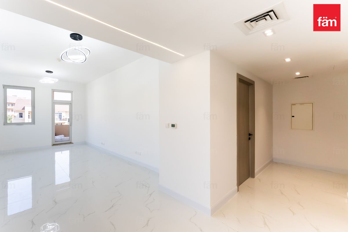 ParkFacing | Fully Renovated | Premium Finish