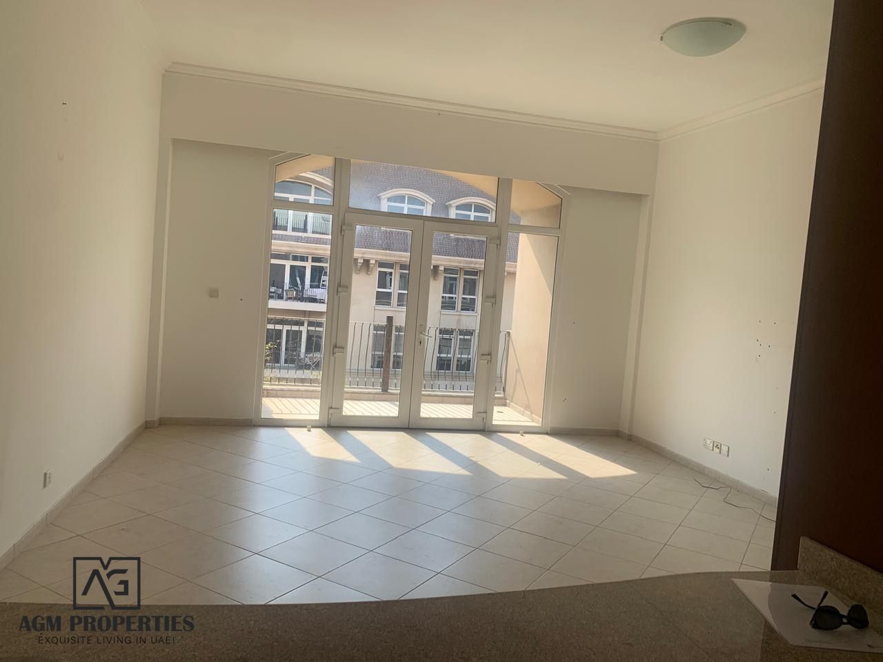 Huge one bed| NEAR UPTOWN MALL| BRIGHT UNIT