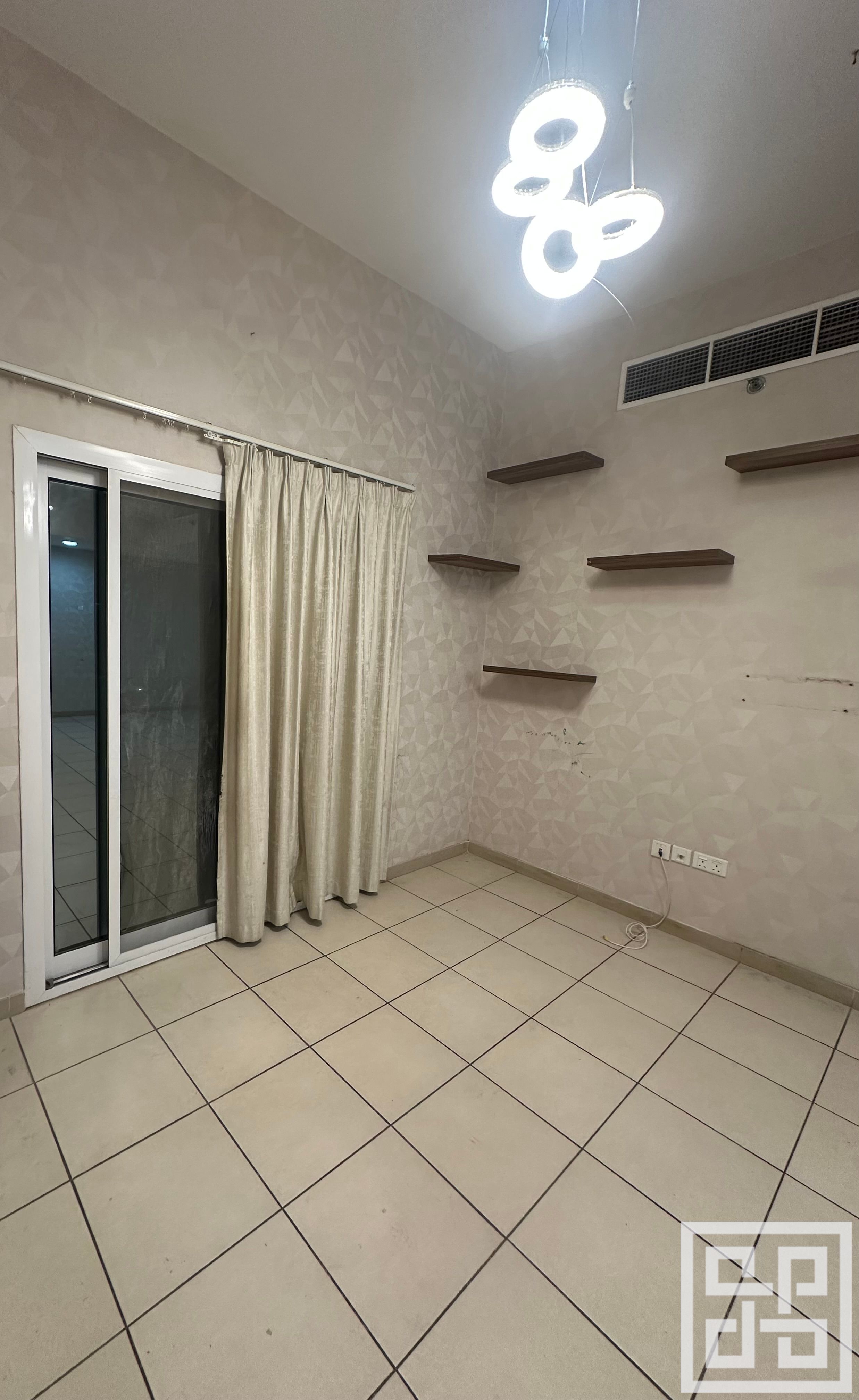 Spacious 1BRM | Dual Balcony | Modern Style