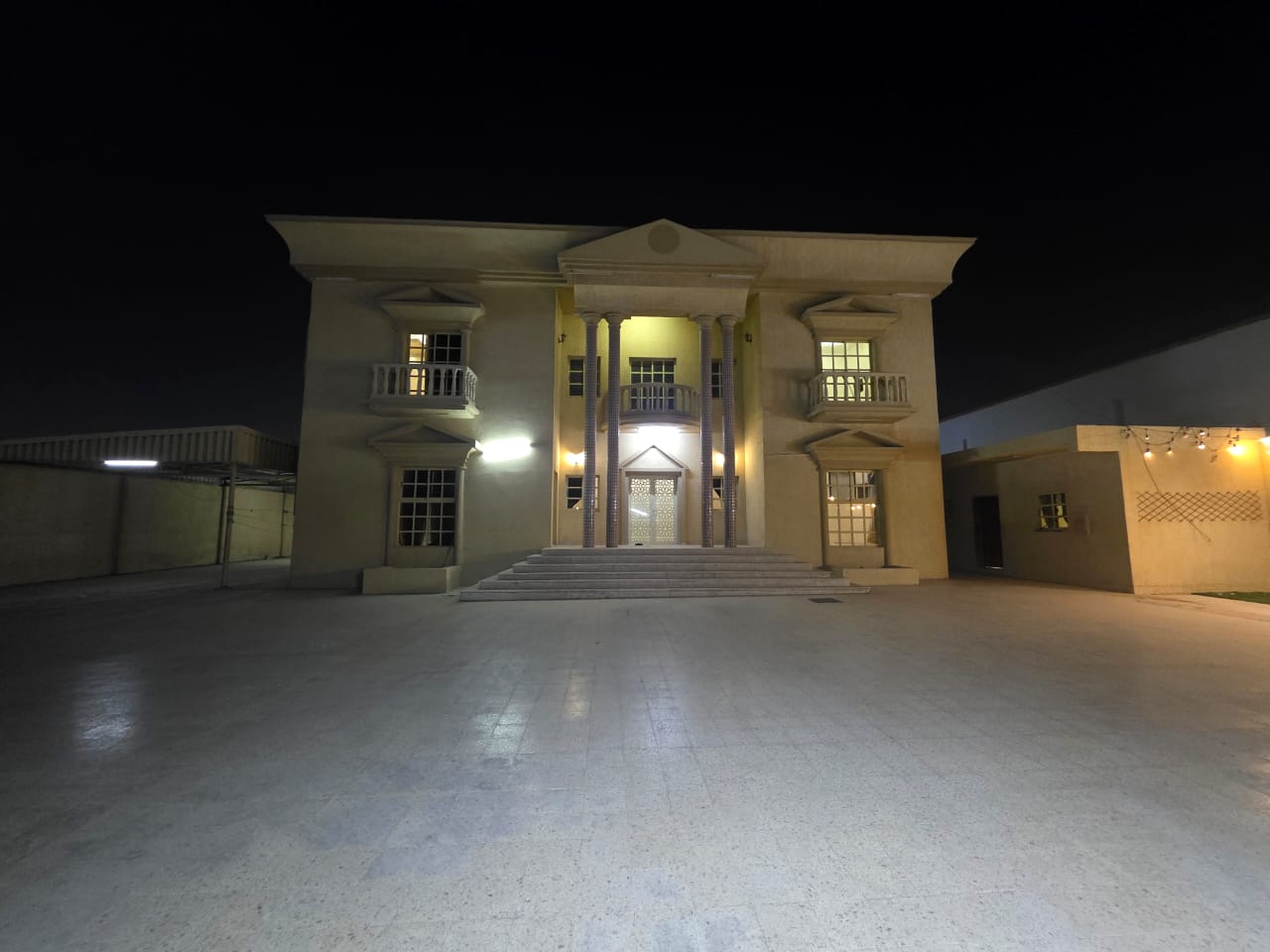 Villa for annual rent in Al Rawda 3