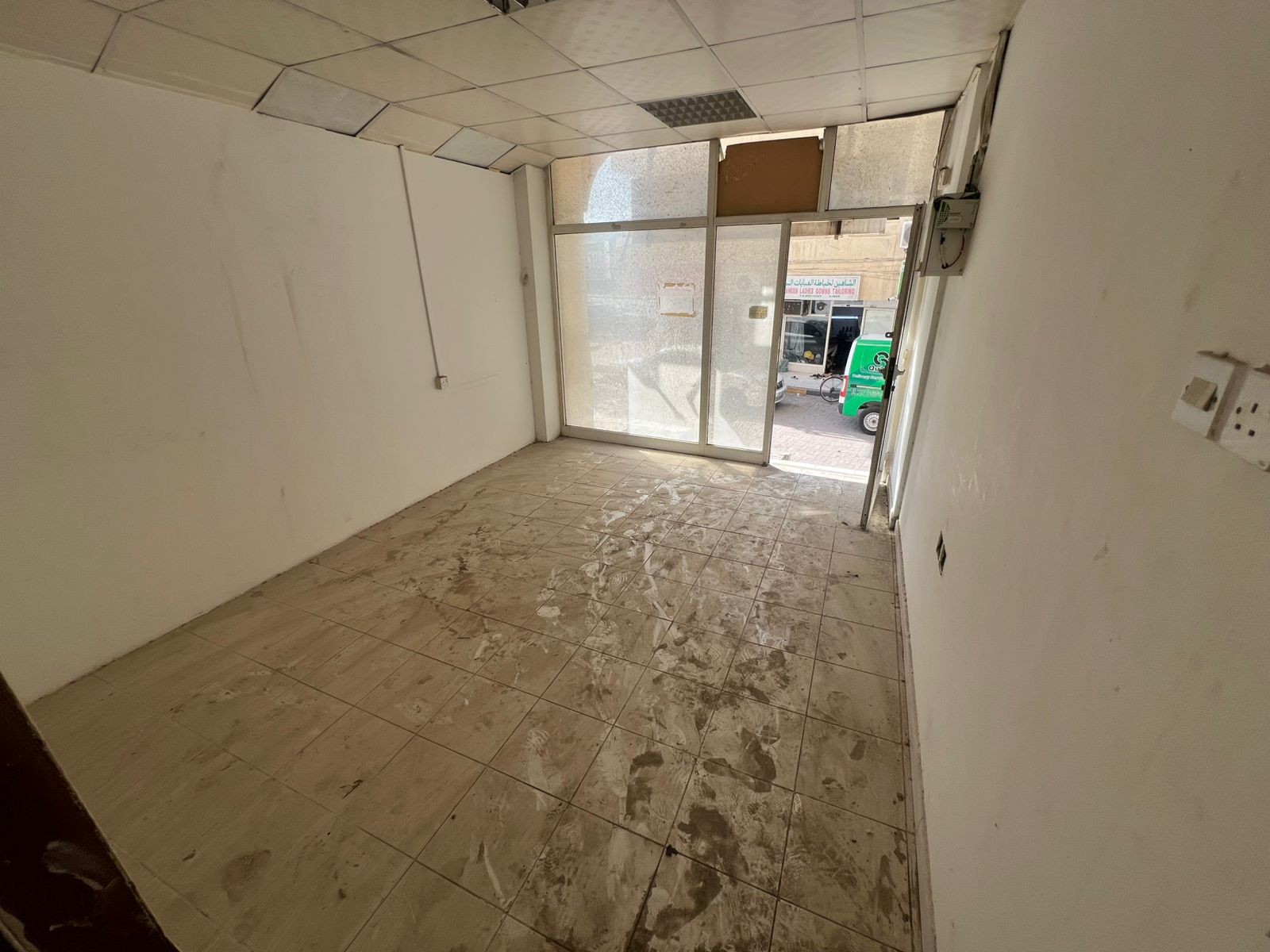 Shop for Annual Rent – Al Rumaila