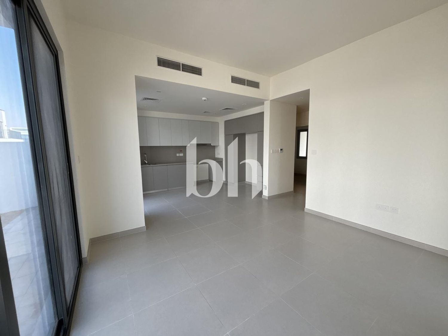 Brand New | Vacant | End Unit | Private Garden