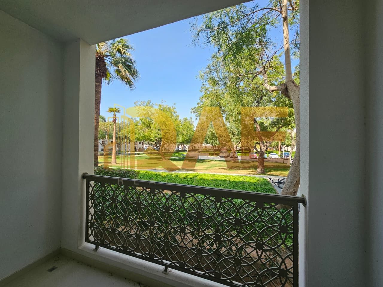 READY TO MOVE | SPACIOUS LAYOUT | MULTIPLE OPTIONS