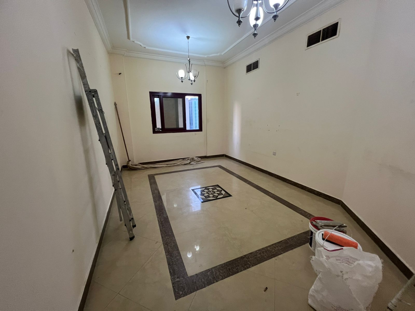 Luxury finishing \ Open view \ Close to Afamia Market \ Direct access to Dubai exit