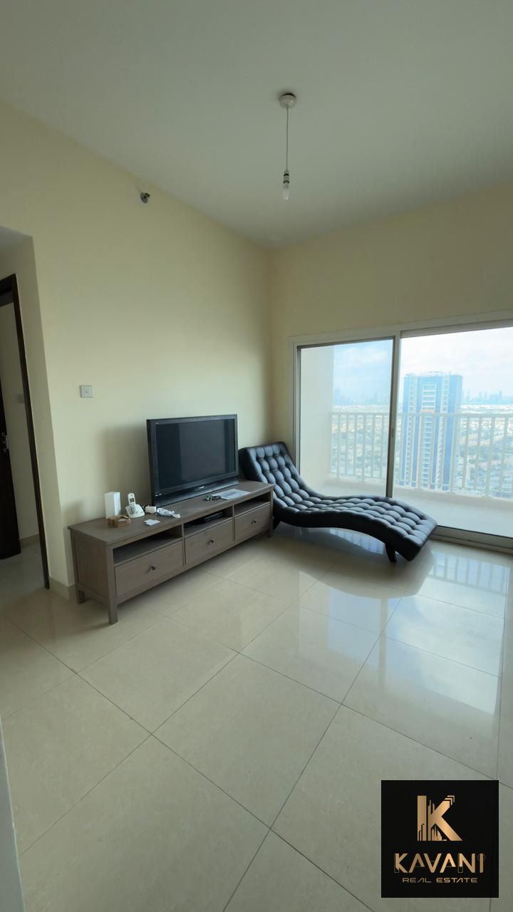 2 BR + Maid's room l Unfurnished l Ideal for Family