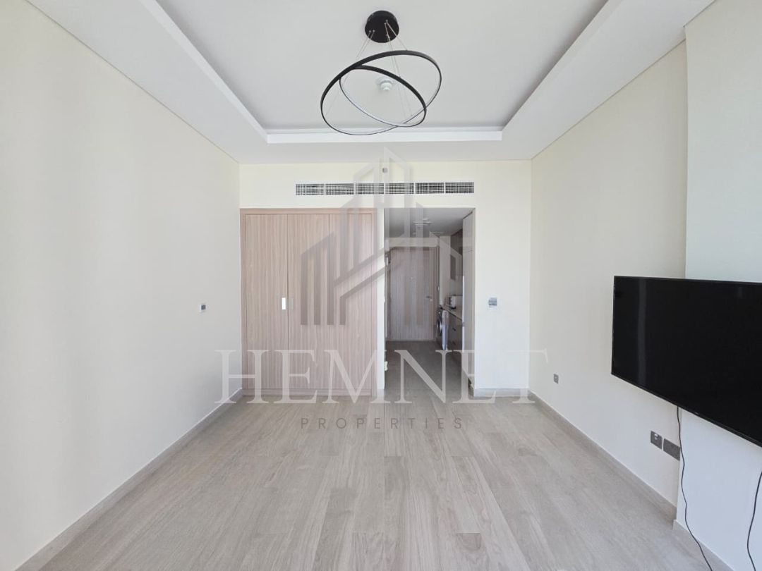 Pool View | Vacant | Unfurnished