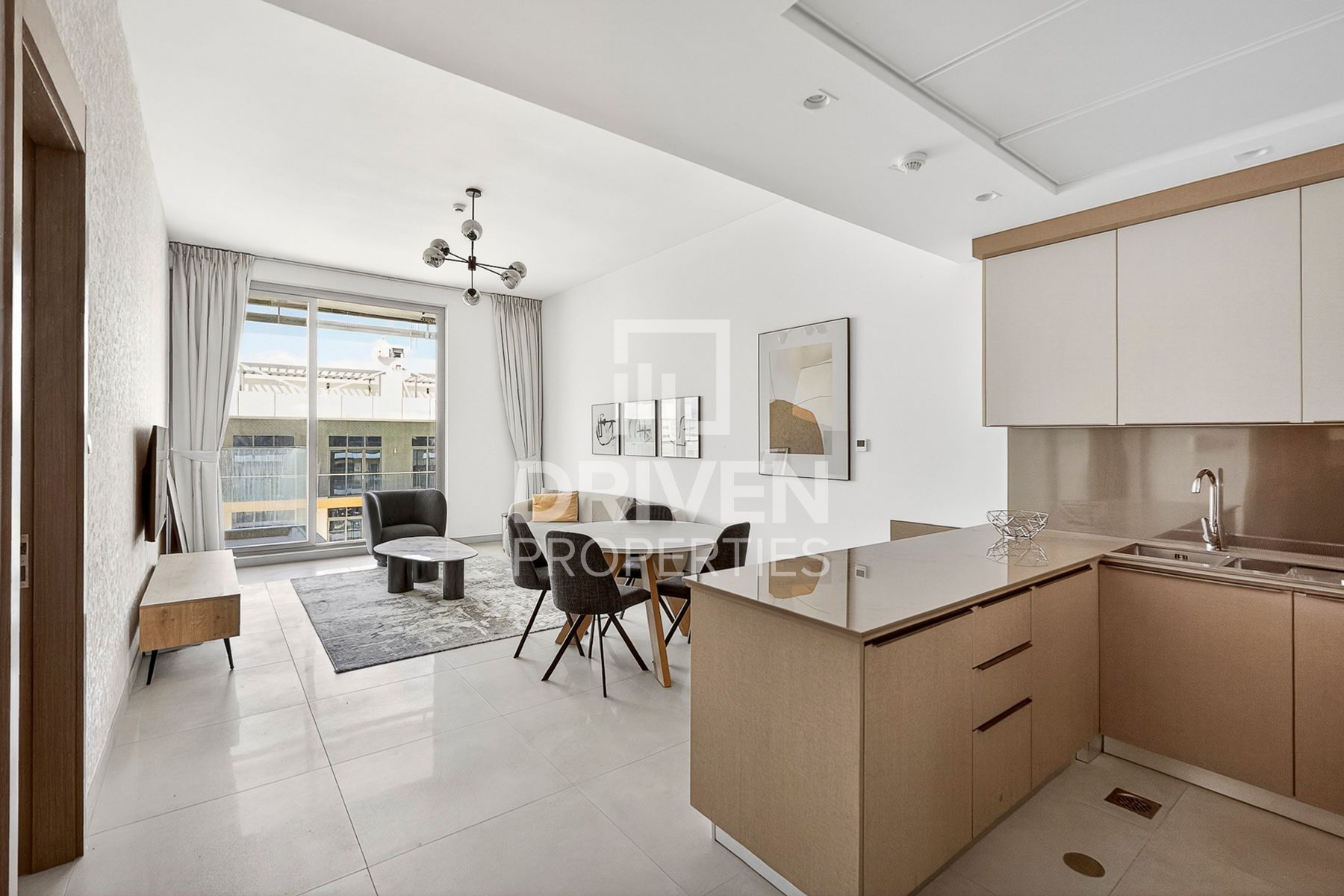 Ready to Move in | High Floor | Modern Layout