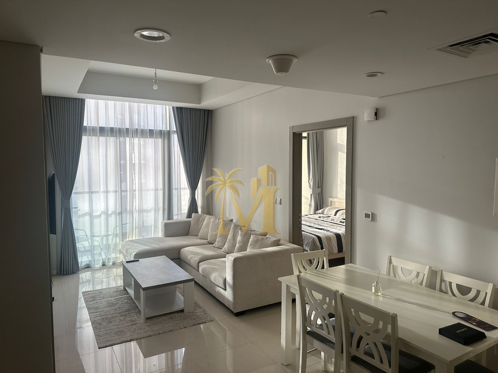 Modern Layout | 2 Bed Apartment | Fully Furnished