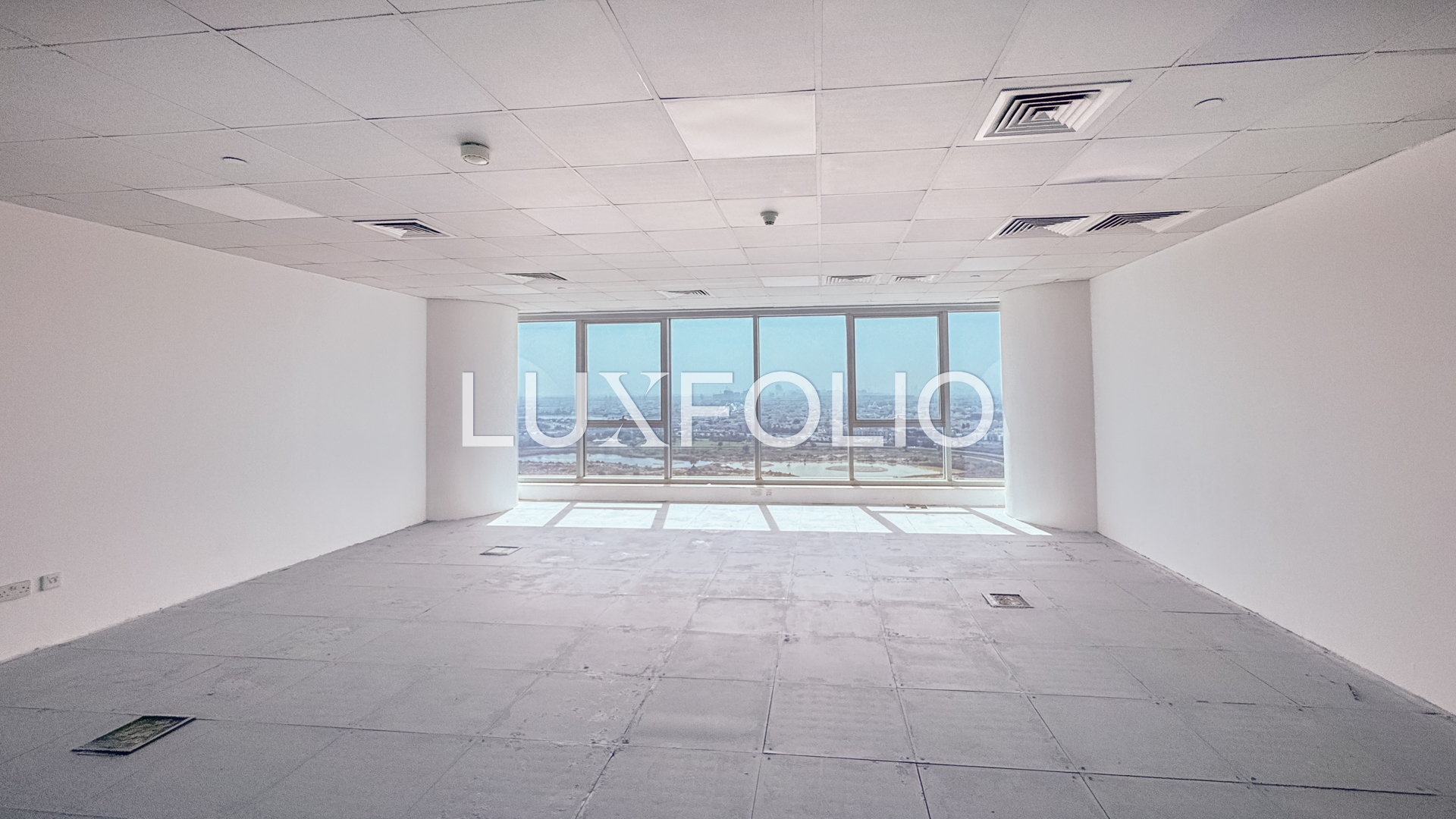 Vacant | Racecourse view | Spacious